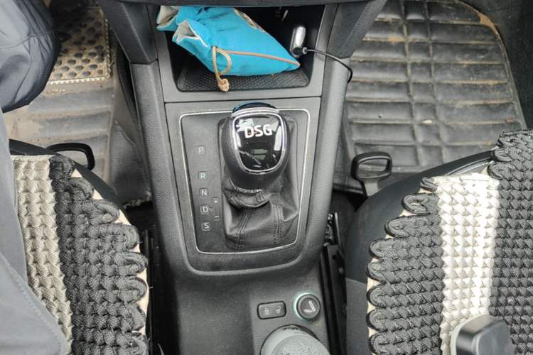 Used Skoda Yeti 2016 1.4TSI DSG Advanced Edition Gear Lever