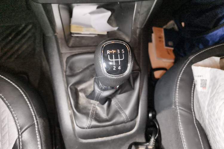 Used Skoda Yeti 2016 1.4TSI Manual Entry-Level Model Gear Lever