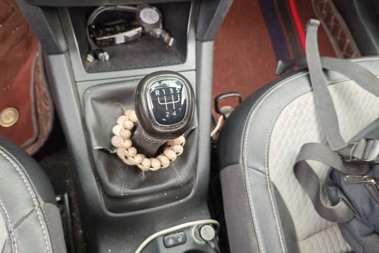 Used Skoda Yeti 2016 1.4TSI Manual Entry-Level Model Gear Lever