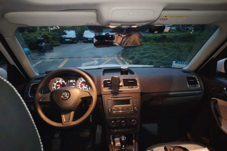 Used Skoda Yeti 2016 1.4TSI DSG Advanced Edition Headliner