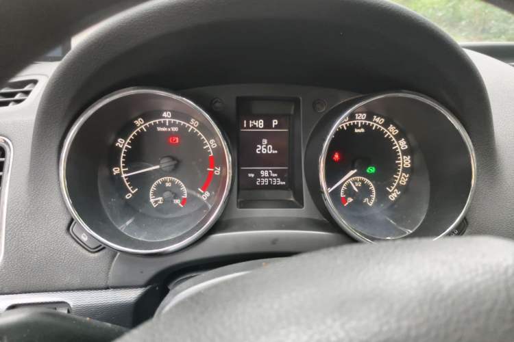 Used Skoda Yeti 2016 1.4TSI DSG Advanced Edition Instrument Cluster
