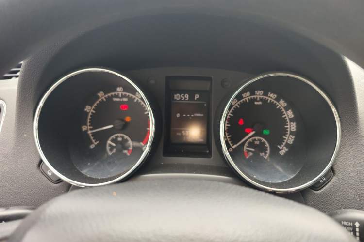 Used Skoda Yeti 2016 1.4TSI DSG Advanced Edition Instrument Cluster