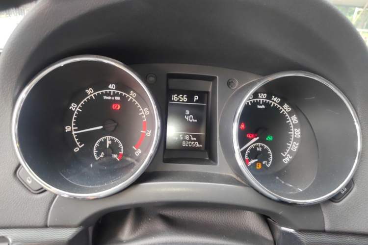 Used Skoda Yeti 2016 1.4TSI DSG Advanced Edition Instrument Cluster