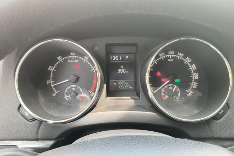 Used Skoda Yeti 2016 1.4TSI DSG Advanced Edition Instrument Cluster