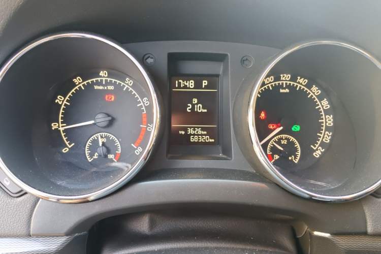 Used Skoda Yeti 2016 1.4TSI DSG Advanced Edition Instrument Cluster