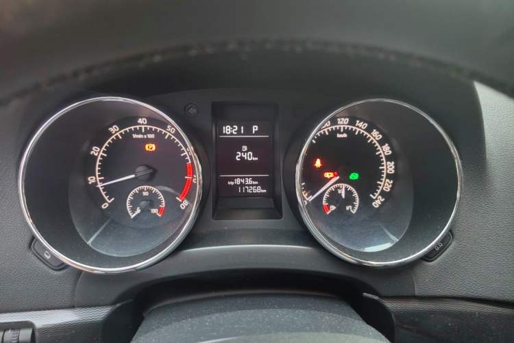 Used Skoda Yeti 2016 1.4TSI DSG Advanced Edition Instrument Cluster