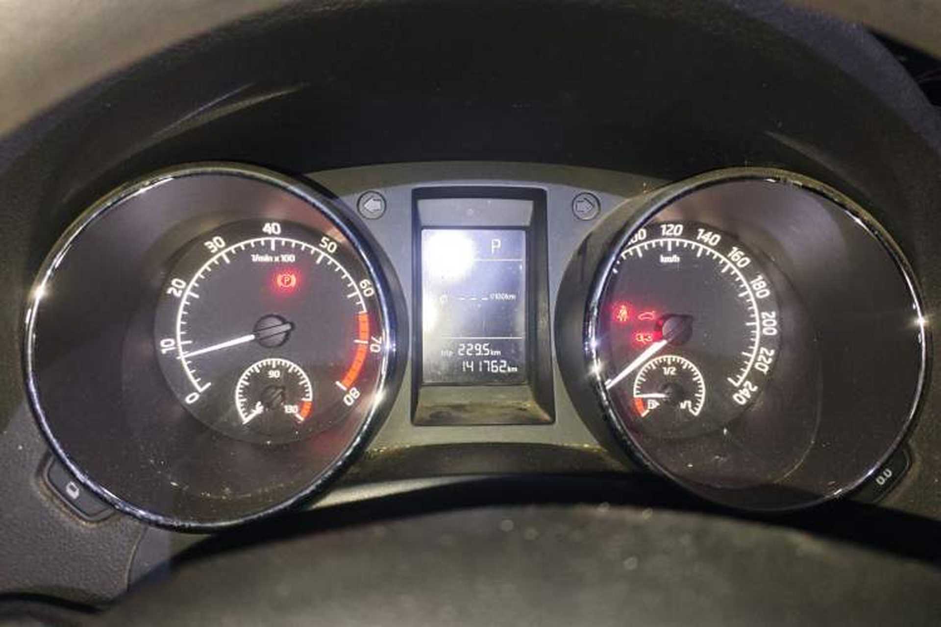 Used Skoda Yeti 2016 1.4TSI DSG Advanced Edition Instrument Cluster
