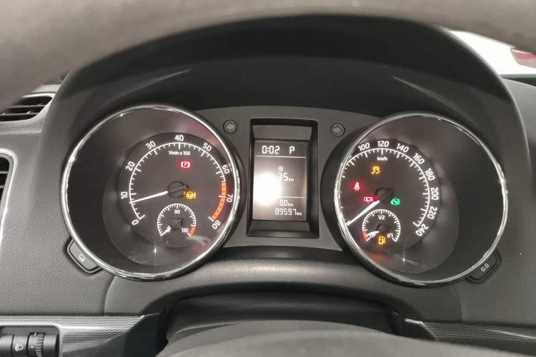 Used Skoda Yeti 2016 1.4TSI DSG Advanced Edition Instrument Cluster