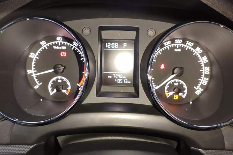 Used Skoda Yeti 2016 1.4TSI DSG Advanced Edition Instrument Cluster