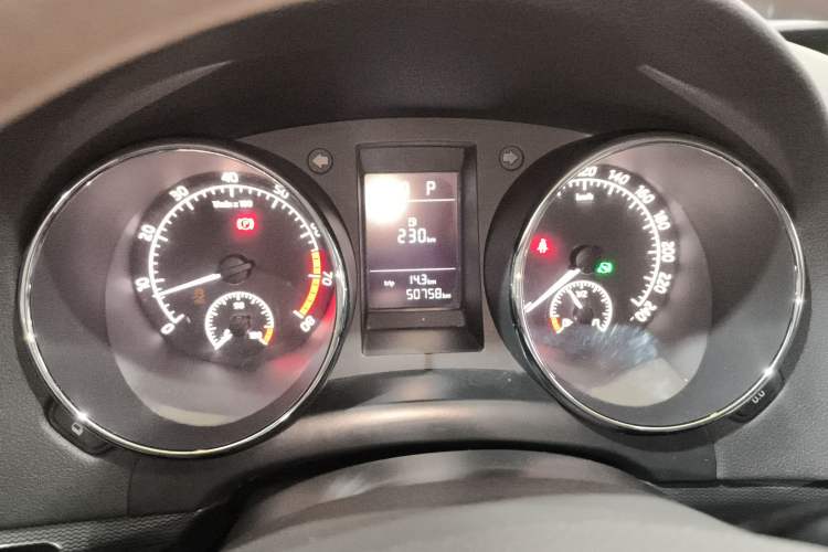 Used Skoda Yeti 2016 1.4TSI DSG Advanced Edition Instrument Cluster