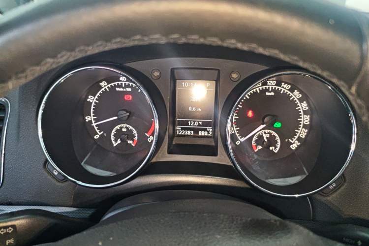 Used Skoda Yeti 2016 1.4TSI DSG Style Edition Instrument Cluster