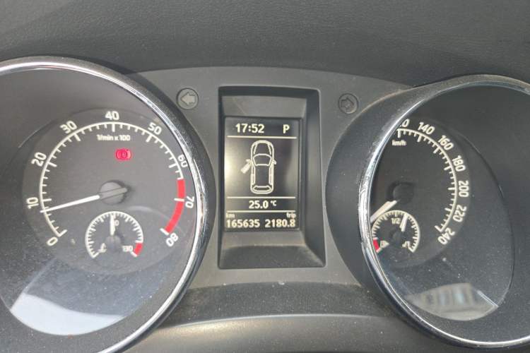 Used Skoda Yeti 2016 1.4TSI DSG Prestige Edition Instrument Cluster
