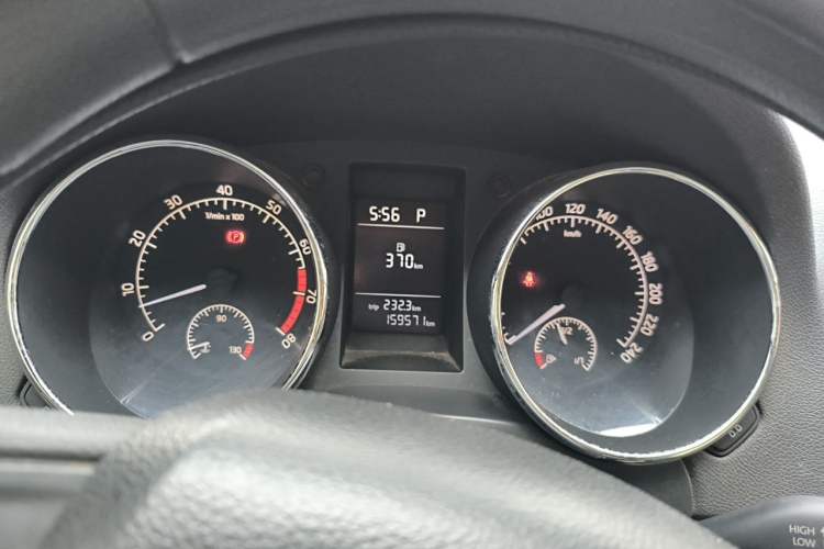 Used Skoda Yeti 2016 1.4TSI DSG Advanced Edition Instrument Cluster