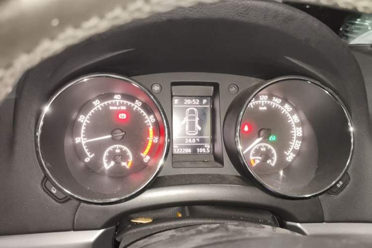 Used Skoda Yeti 2016 1.8TSI DSG Prestige Edition Instrument Cluster
