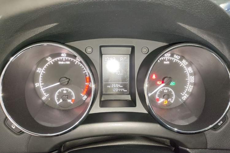 Used Skoda Yeti 2016 1.4TSI DSG Advanced Edition Instrument Cluster