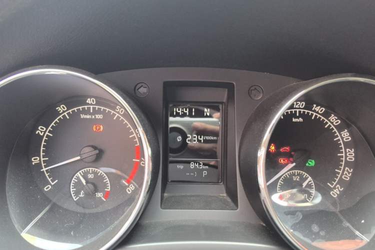 Used Skoda Yeti 2016 1.4TSI DSG Advanced Edition Instrument Cluster