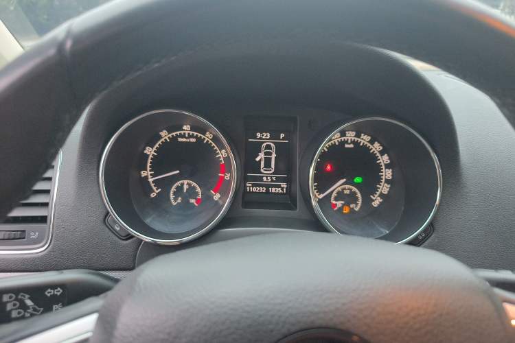 Used Skoda Yeti 2016 1.4TSI DSG Style Edition Instrument Cluster