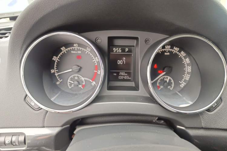 Used Skoda Yeti 2016 1.4TSI DSG Advanced Edition Instrument Cluster
