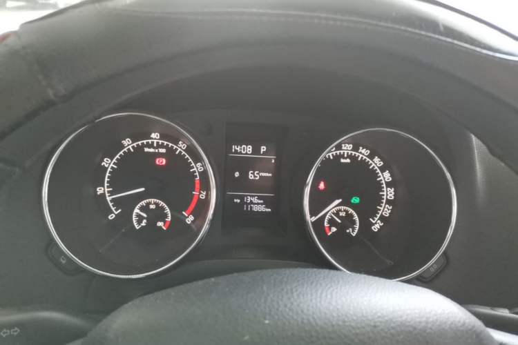 Used Skoda Yeti 2016 1.4TSI DSG Advanced Edition Instrument Cluster