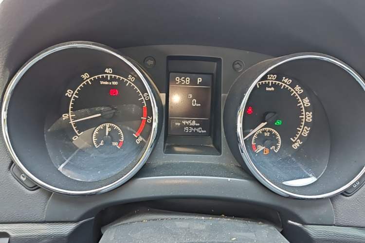 Used Skoda Yeti 2016 1.4TSI DSG Advanced Edition Instrument Cluster