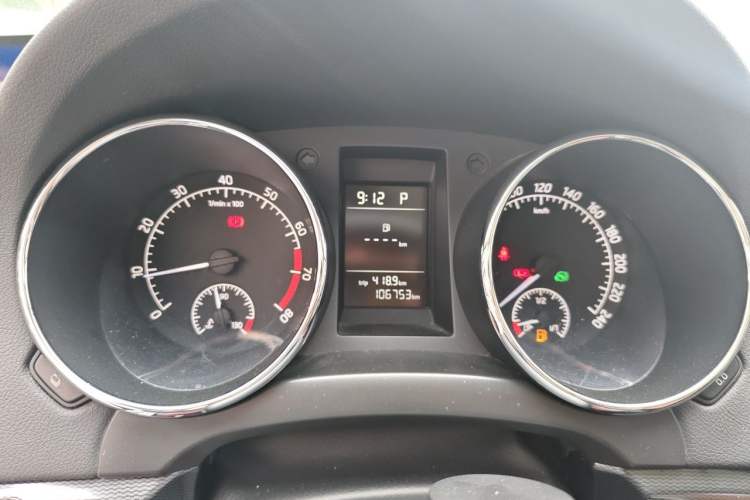 Used Skoda Yeti 2016 1.4TSI DSG Advanced Edition Instrument Cluster