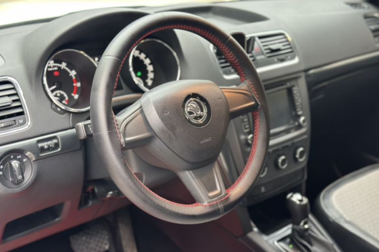 Used Skoda Yeti 2016 1.4TSI DSG Advanced Edition Interior 1