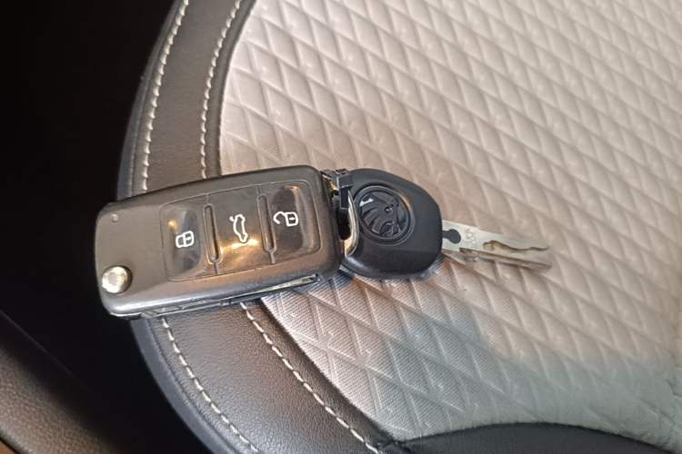 Used Skoda Yeti 2016 1.4TSI DSG Style Edition Interior 1