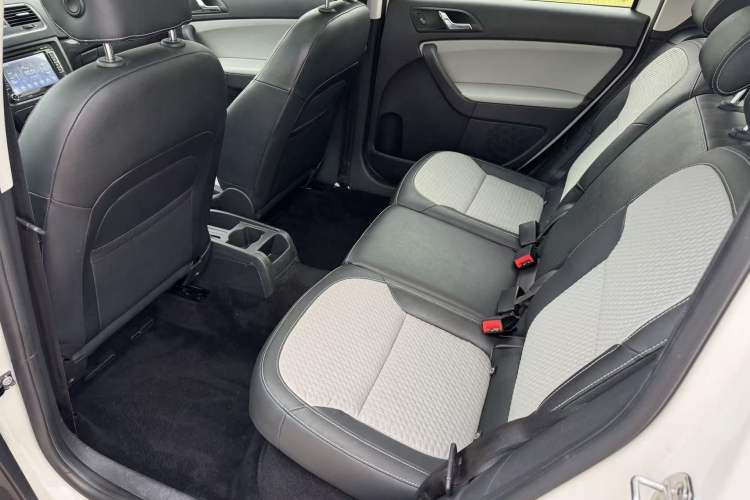 Used Skoda Yeti 2016 1.4TSI DSG Advanced Edition Interior 10