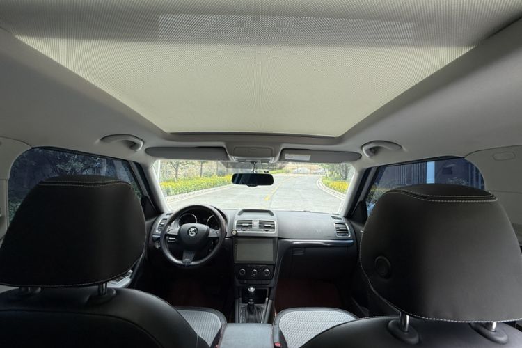 Used Skoda Yeti 2016 1.4TSI DSG Advanced Edition Interior 11