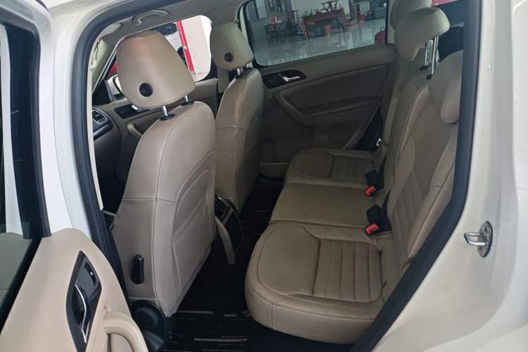 Used Skoda Yeti 2016 1.4TSI DSG Style Edition Interior 4