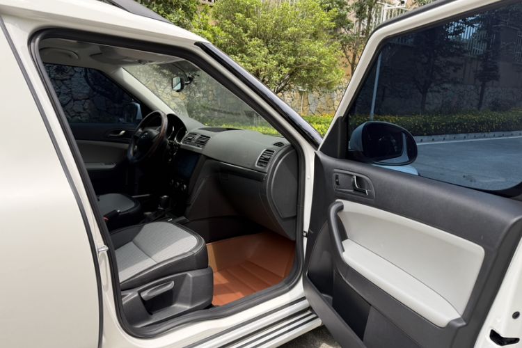 Used Skoda Yeti 2016 1.4TSI DSG Advanced Edition Interior 4