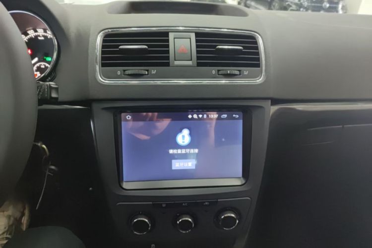 Used Skoda Yeti 2016 1.4TSI DSG Advanced Edition Interior 5