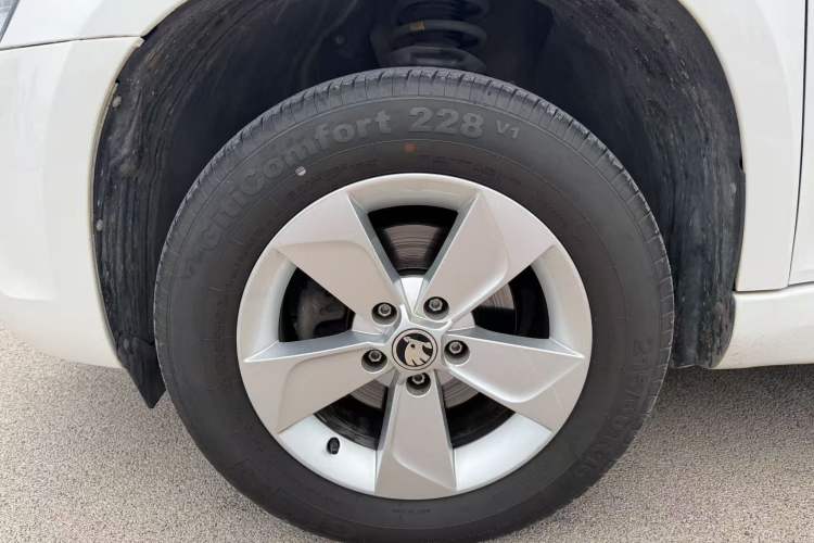 Used Skoda Yeti 2016 1.4TSI DSG Advanced Edition Interior 6