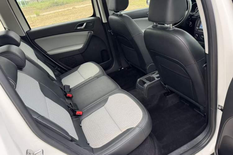 Used Skoda Yeti 2016 1.4TSI DSG Advanced Edition Interior 8