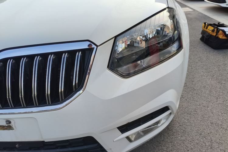 Used Skoda Yeti 2016 1.4TSI DSG Advanced Edition Left Front Headlight