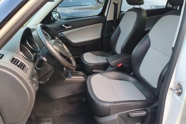 Used Skoda Yeti 2016 1.4TSI DSG Advanced Edition Left Front Seat