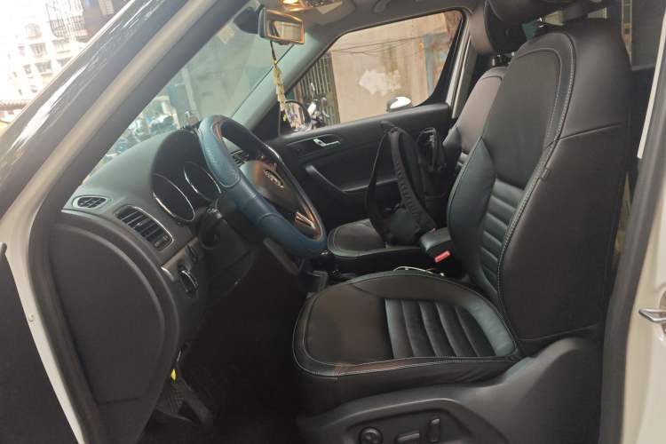 Used Skoda Yeti 2016 1.4TSI DSG Prestige Edition Left Front Seat