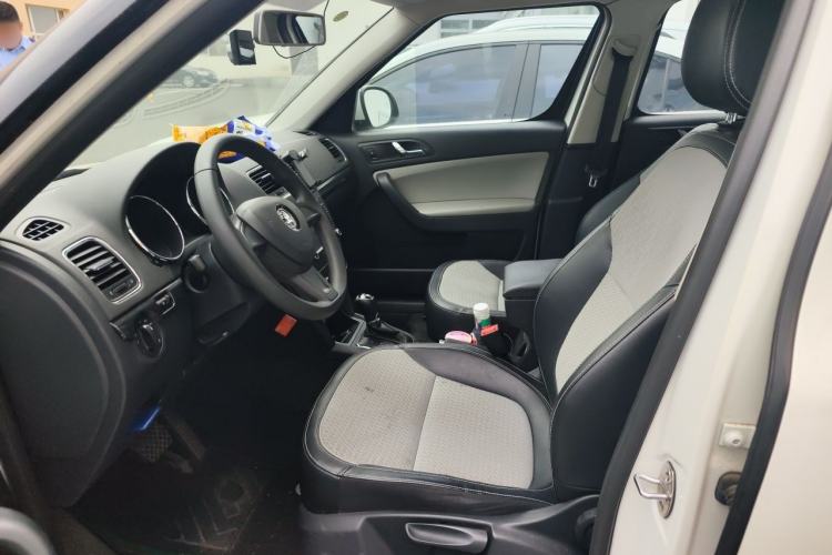 Used Skoda Yeti 2016 1.4TSI DSG Advanced Edition Left Front Seat