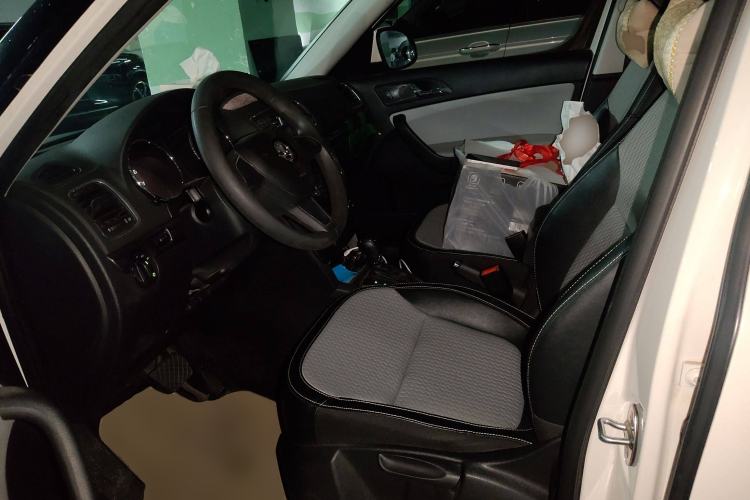 Used Skoda Yeti 2016 1.4TSI DSG Advanced Edition Left Front Seat
