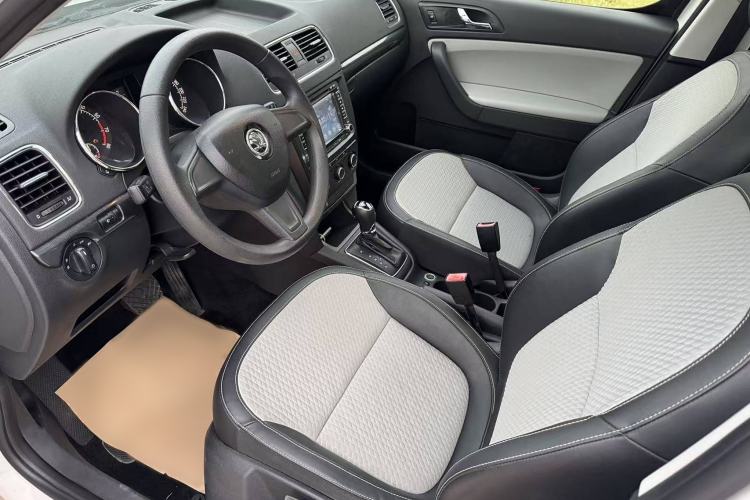 Used Skoda Yeti 2016 1.4TSI DSG Advanced Edition Left Front Seat