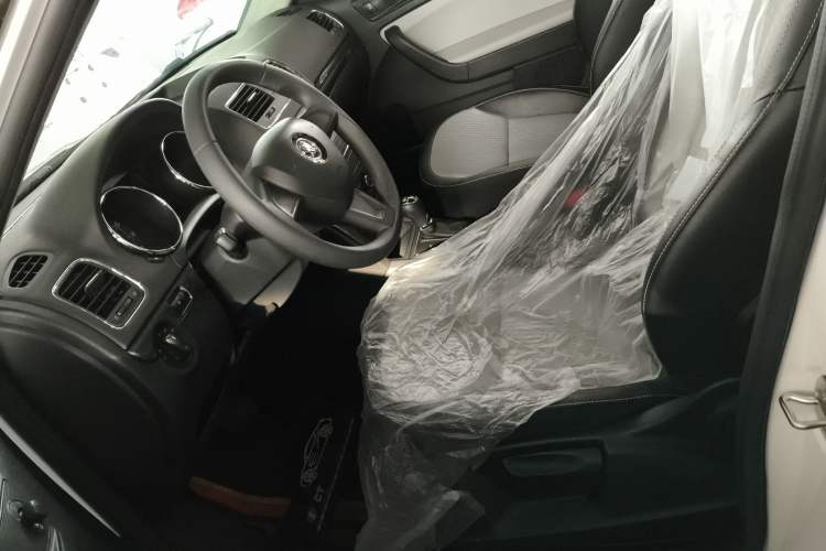Used Skoda Yeti 2016 1.4TSI DSG Advanced Edition Left Front Seat