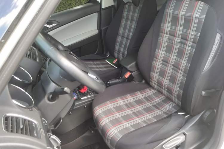 Used Skoda Yeti 2016 1.4TSI DSG Advanced Edition Left Front Seat
