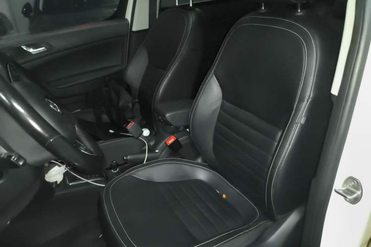 Used Skoda Yeti 2016 1.8TSI DSG Prestige Edition Left Front Seat