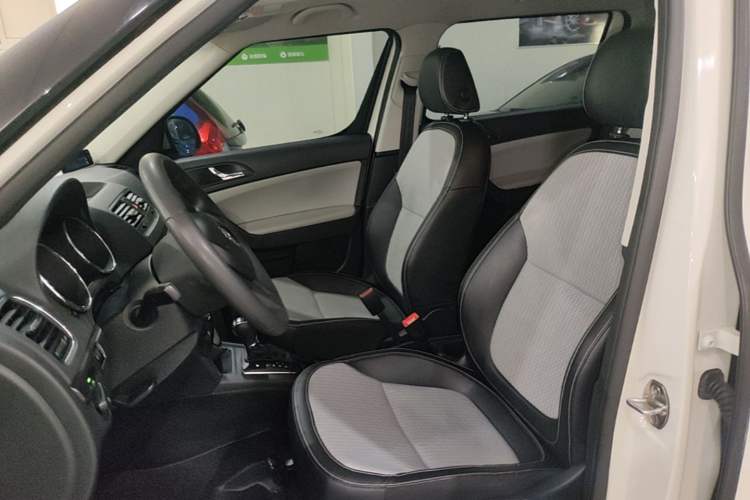 Used Skoda Yeti 2016 1.4TSI DSG Advanced Edition Left Front Seat