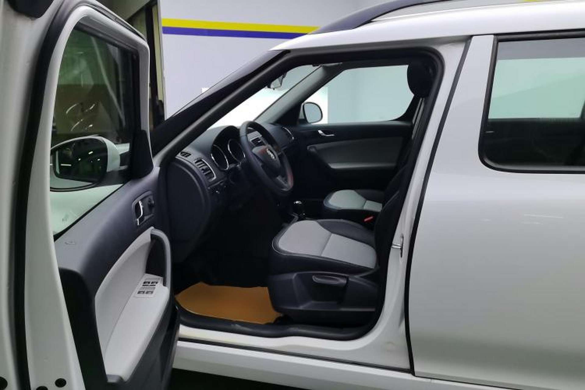 Used Skoda Yeti 2016 1.4TSI DSG Advanced Edition Left Front Seat