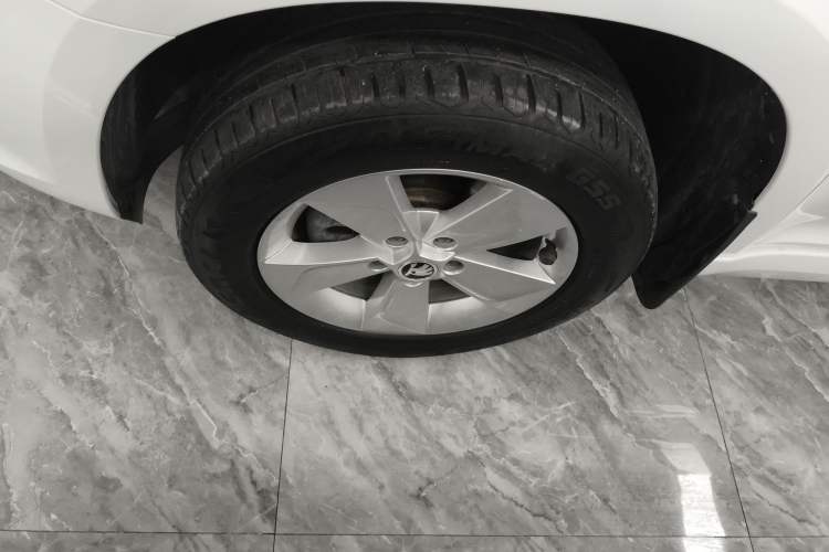 Used Skoda Yeti 2016 1.4TSI DSG Advanced Edition Left Front Wheel Hub