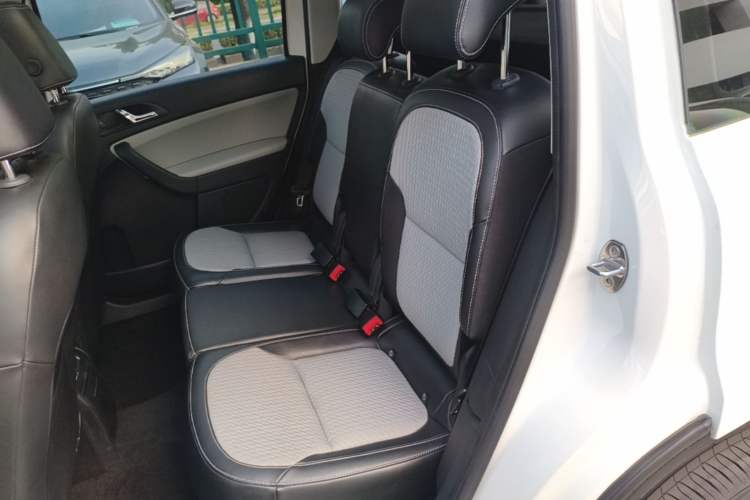 Used Skoda Yeti 2016 1.4TSI DSG Advanced Edition Left Rear Seat