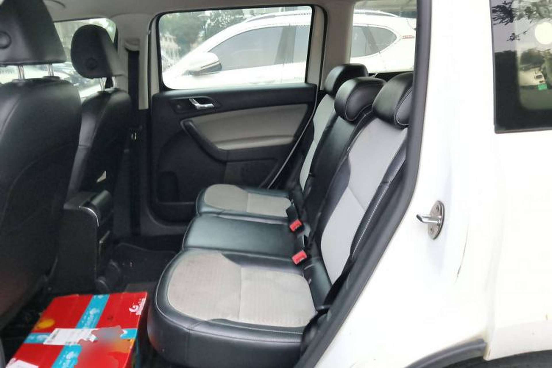 Used Skoda Yeti 2016 1.4TSI DSG Advanced Edition Left Rear Seat