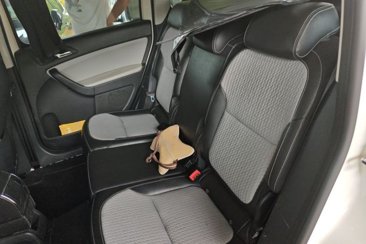 Used Skoda Yeti 2016 1.4TSI DSG Advanced Edition Left Rear Seat