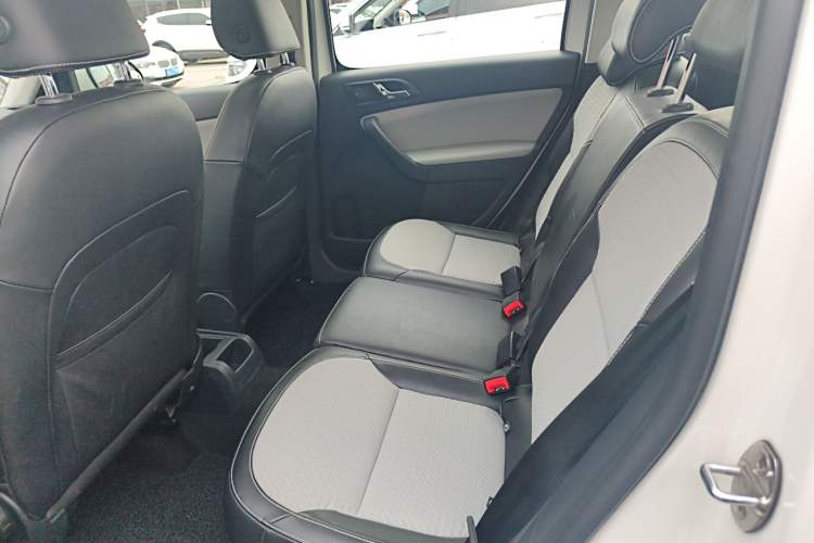 Used Skoda Yeti 2016 1.4TSI DSG Advanced Edition Left Rear Seat